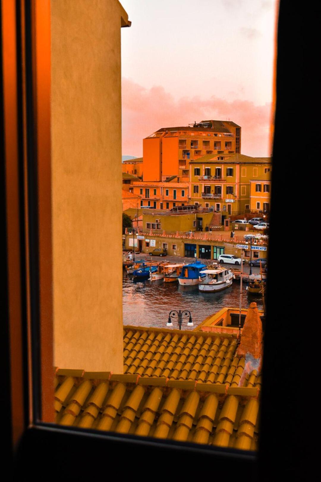 Maison Madeleine La Maddalena  Bagian luar foto